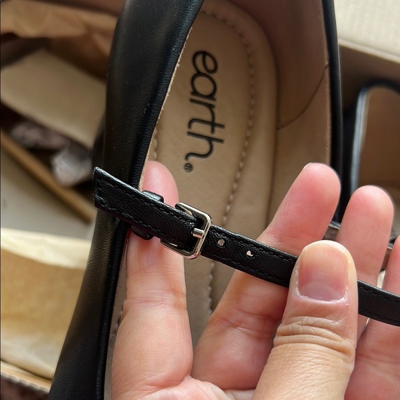 Earth Black Mary jane block Heel adjustable strap 6.5 - Picture 8 of 8